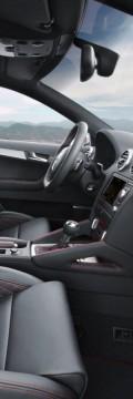 AUDI RS3 Sportback (8P) 2.5 (340hp) AT 4WD Karakteristik teknis
